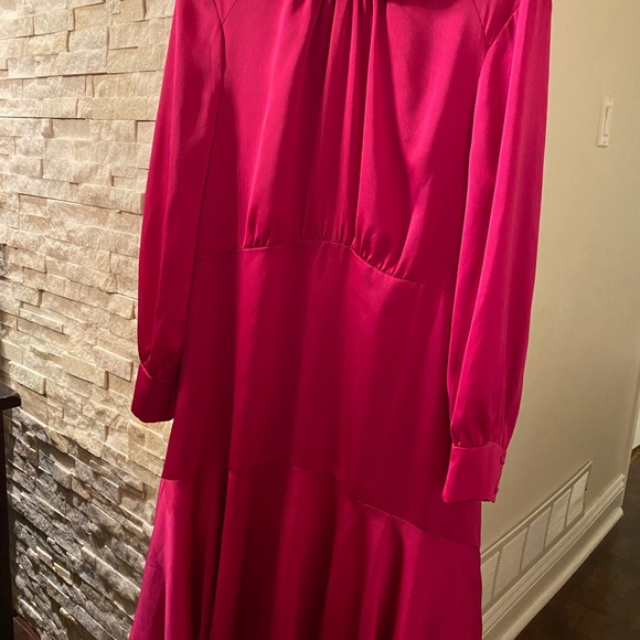 Fushia Satin - Picture 3 of 4